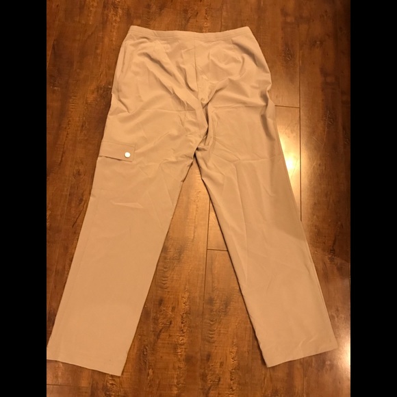 Chico’s Weekend Grey Pants - Picture 4 of 6